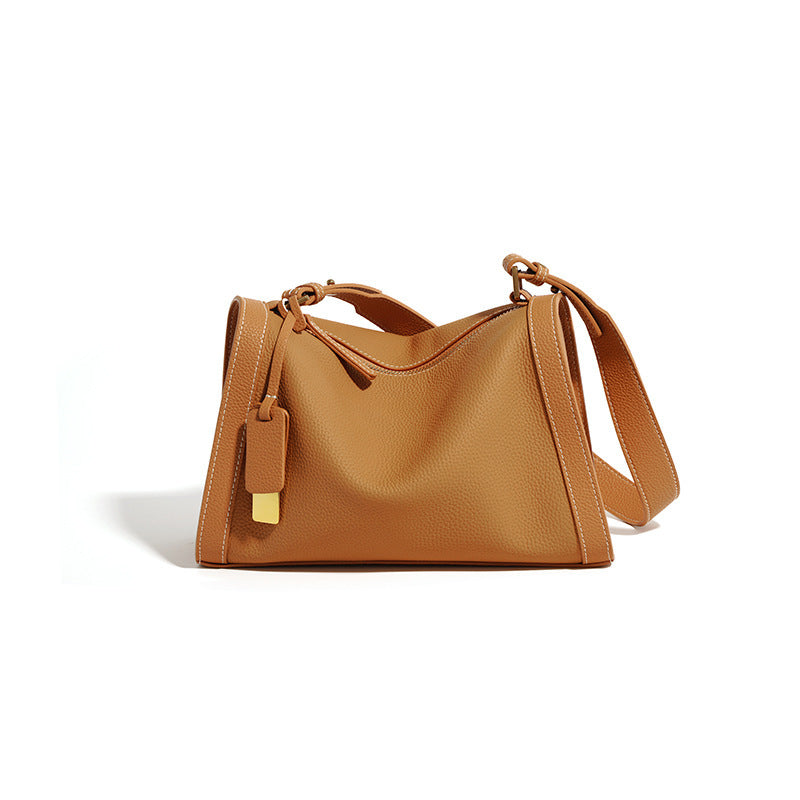 structured pebbled leather shoulder bag with gold accent – LYNRAK