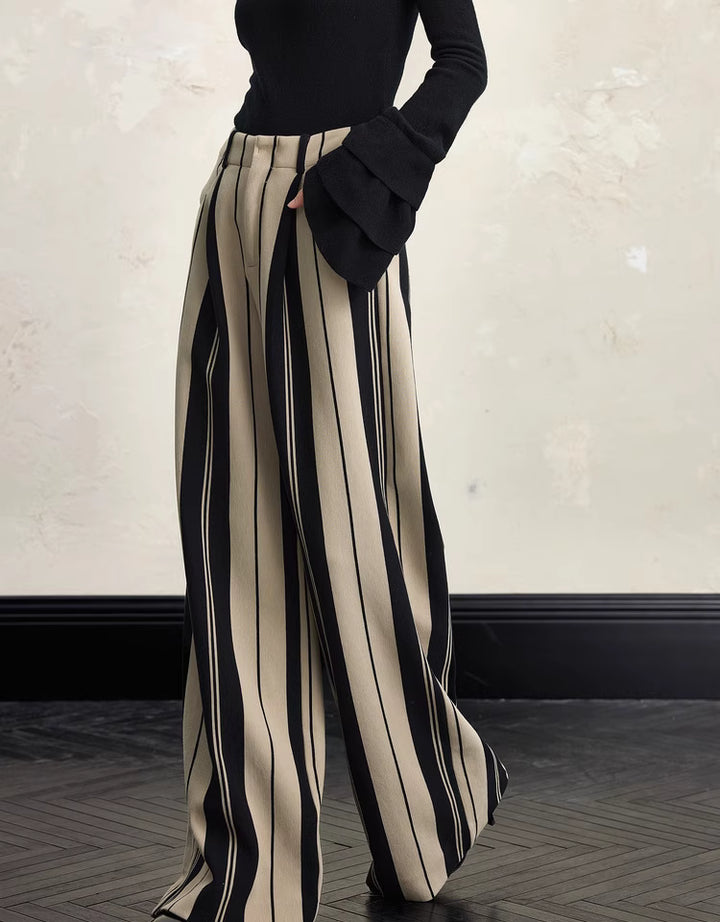 بنطلون واسع مخطط بخصر عالٍ – نوير