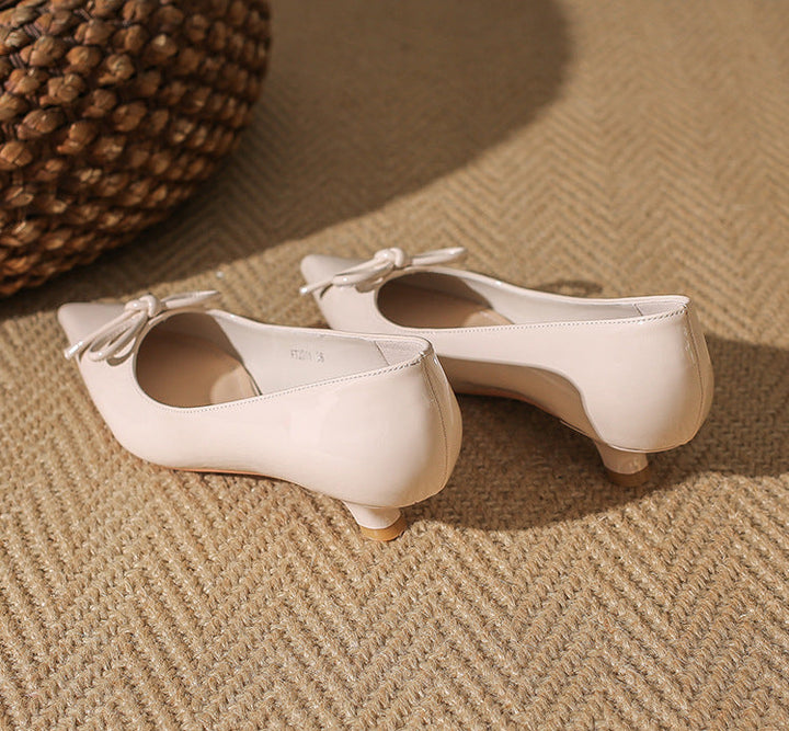 حذاء بكعب مدبب ببراءة اختراع مع تفاصيل فيونكة - أورادلي