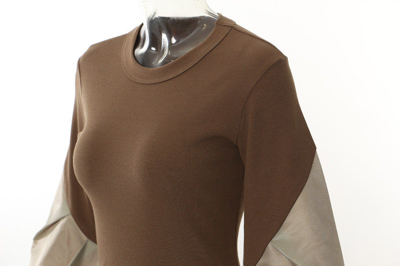 بدلة مصممة خصيصًا بأزرار ذهبية – مارون