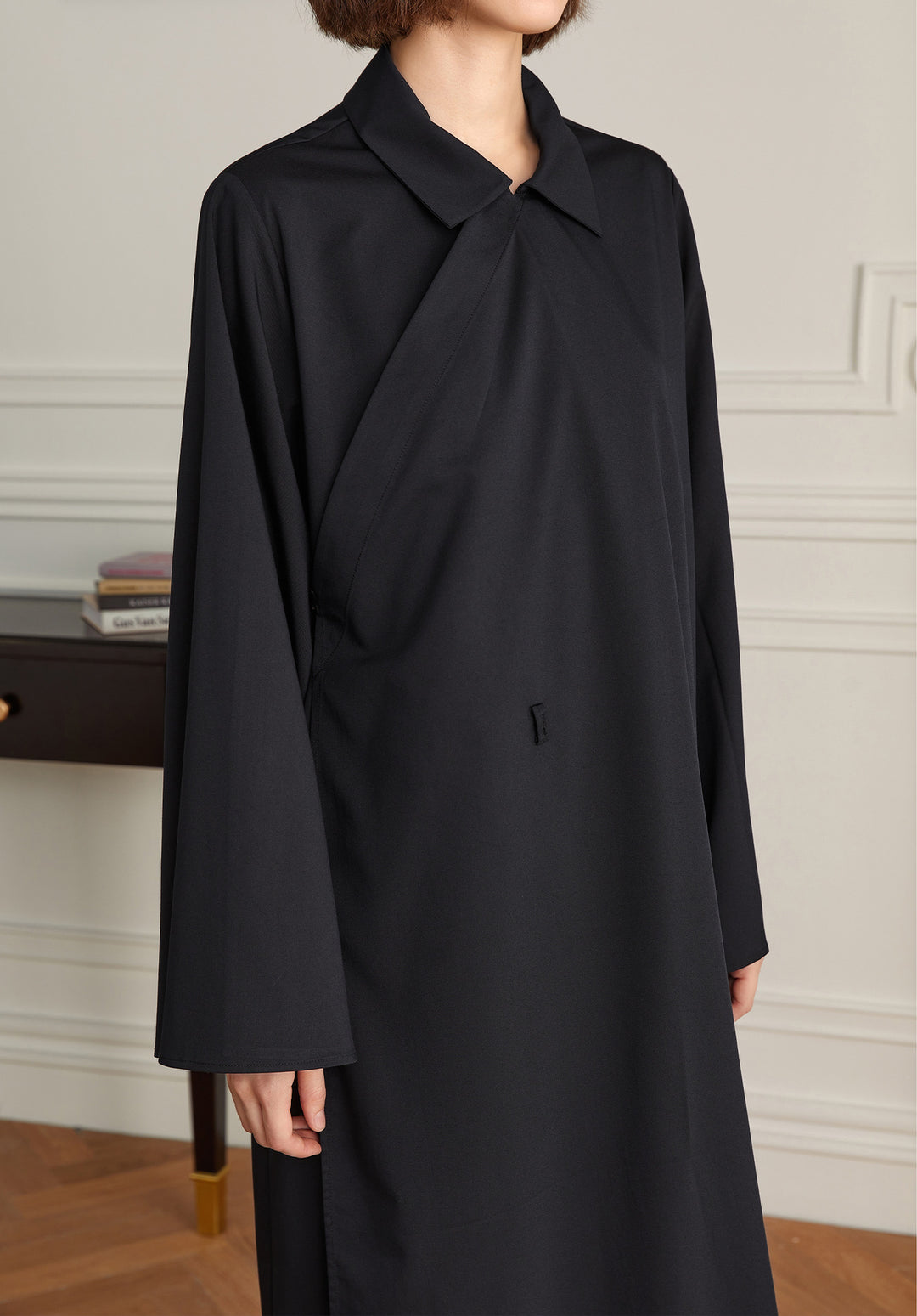 Ohrringe mit zweilagiger Textur und graviertem Detail – Akoma 