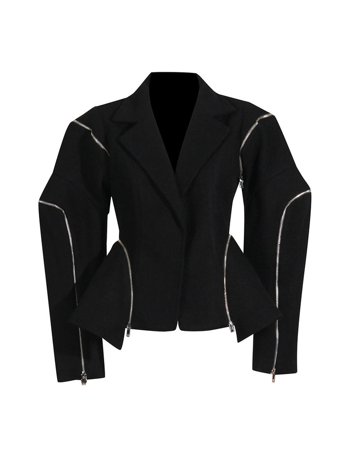 بليزر أنيق ذو تصميم محكم وتفاصيل بسحاب مع قصة مصممة بدقة - بوميفا