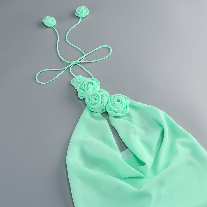 فستان منفوش بفتحة رقبة على شكل هالتر وتفاصيل زهور – أماراواتي