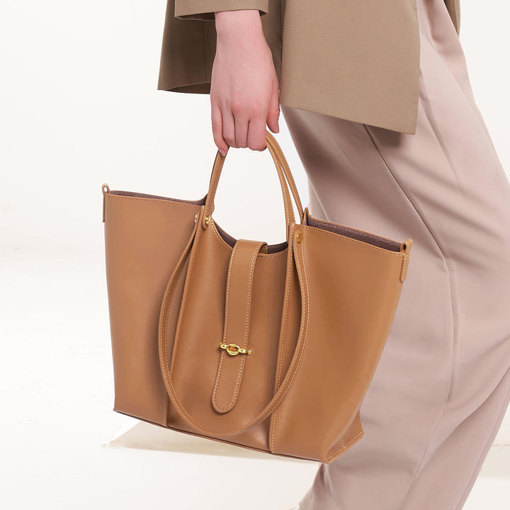 编织藤条手提包，配有双层皮革手柄 – LÉONIE 