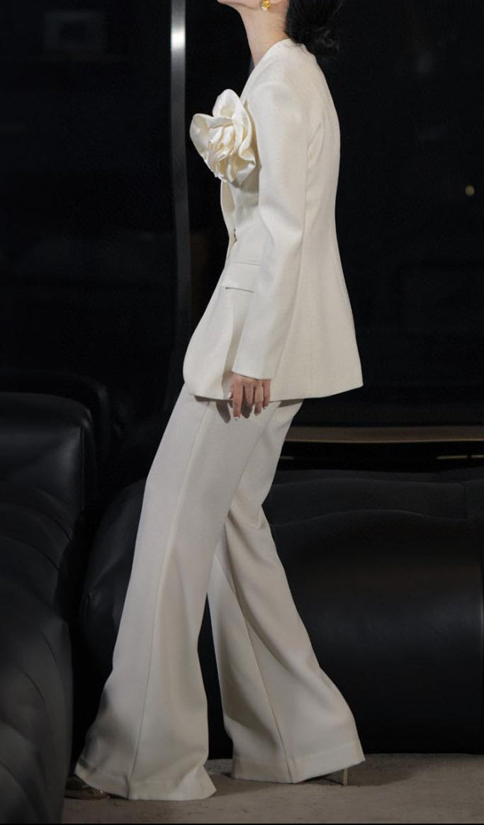 structured blazer suit with oversized rose – FUCHSIA