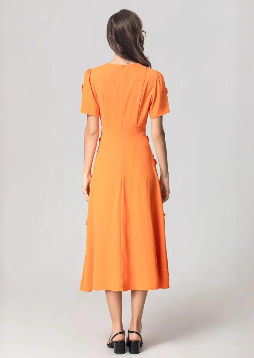 korte mouw midi jurk met 3D bloemenapplicaties - BLOOMIQ 