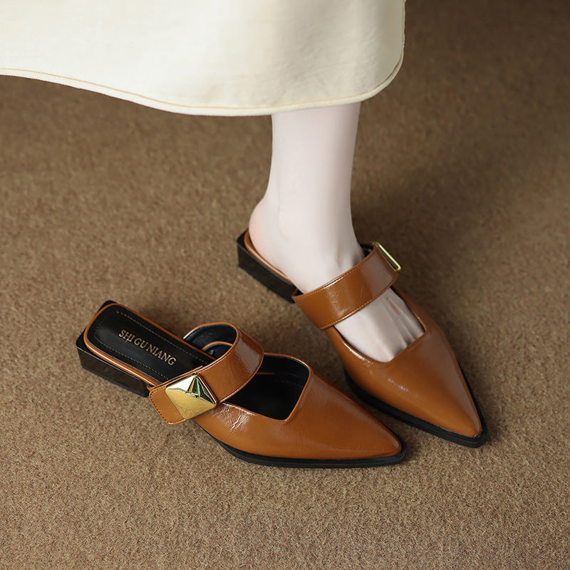 حذاء ميول مدبب بحزام عريض وإبزيم ذهبي – فيراكسول