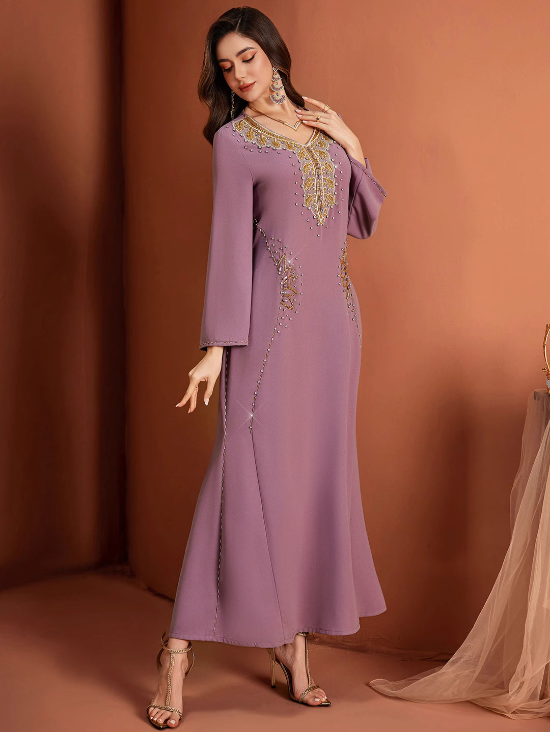 costume évasé sur mesure avec manches bouffantes en satin – VALENCIA 