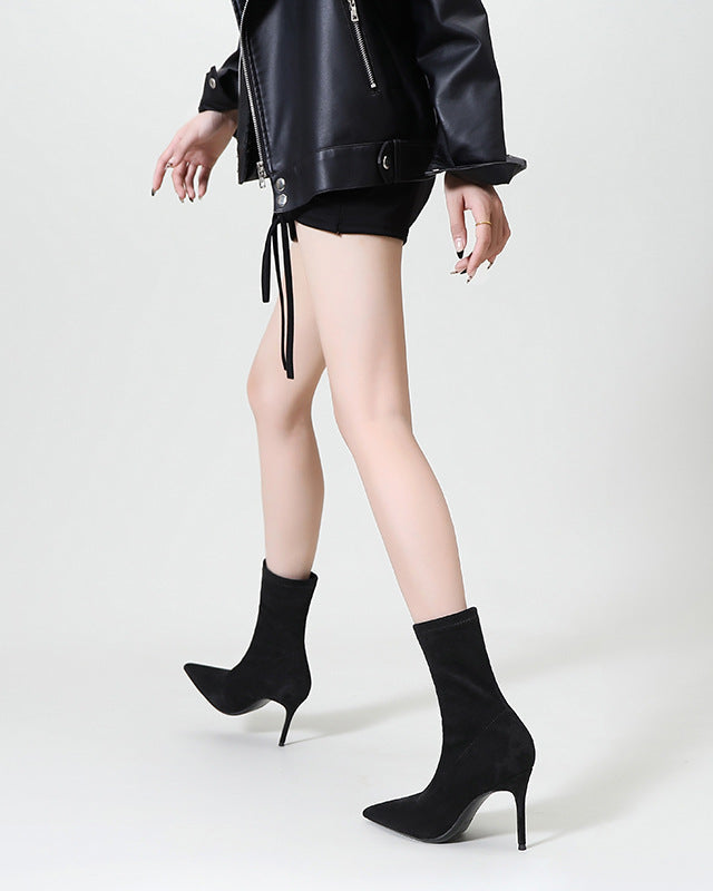 pointed-toe suede ankle boots with slim heel – AURAK