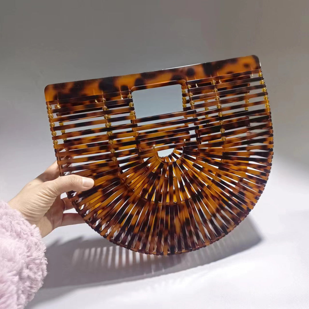 编织藤条手提包，配有双层皮革手柄 – LÉONIE 