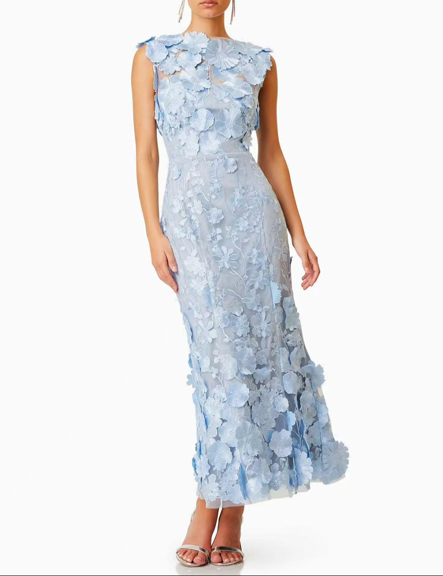 فستان بدون أكمام مزين بالزهور – أمورازلي