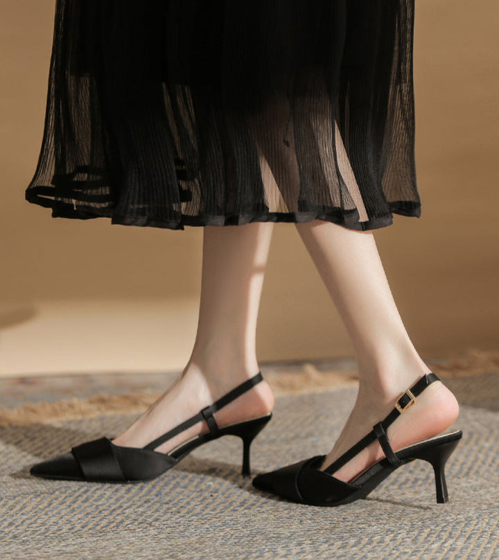 حذاء بكعب عالٍ مدبب مع شريط ساتان متقاطع – سيلينيزلا