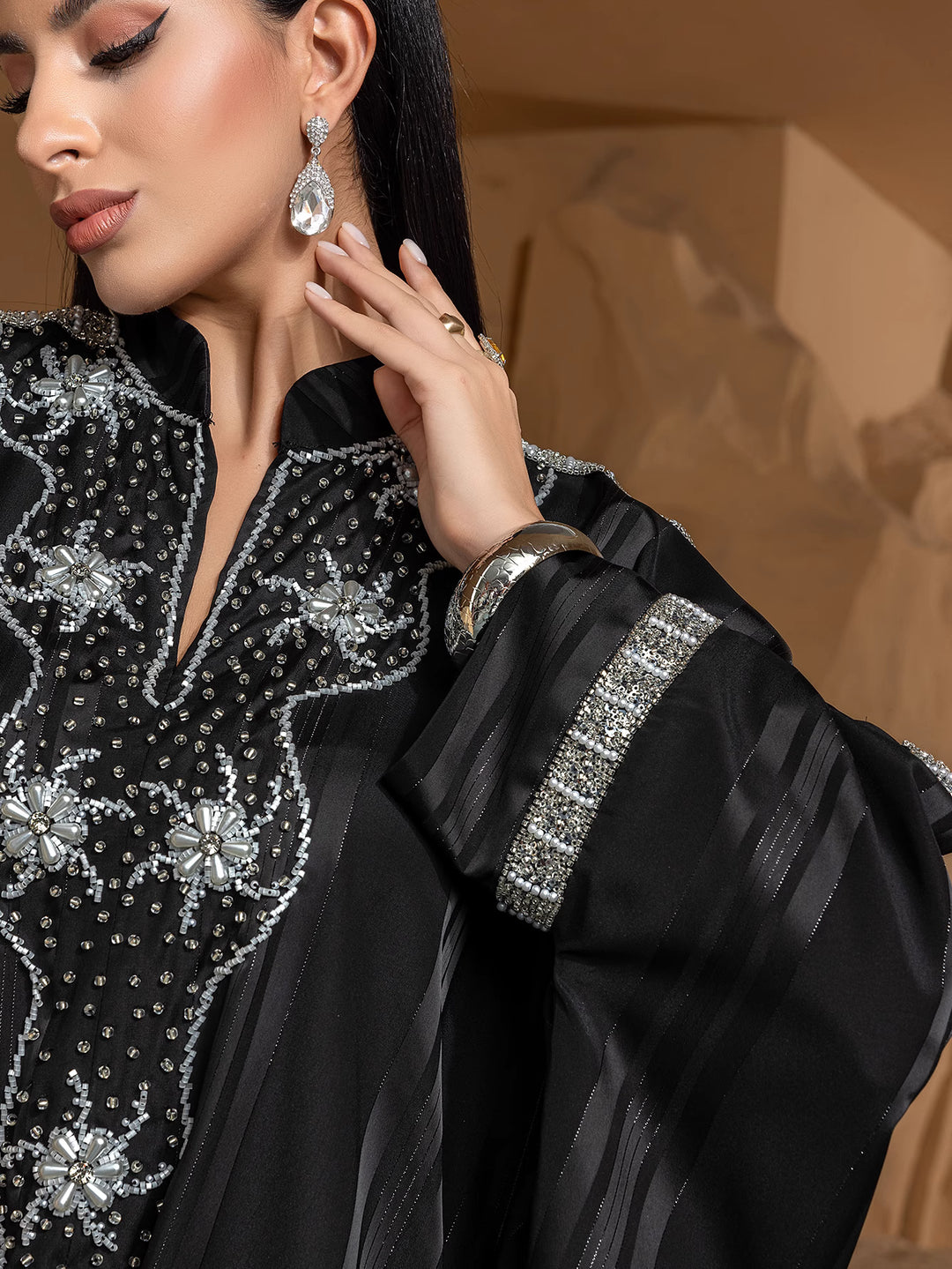 embroidered dress with flared sleeves - ZAHRALU