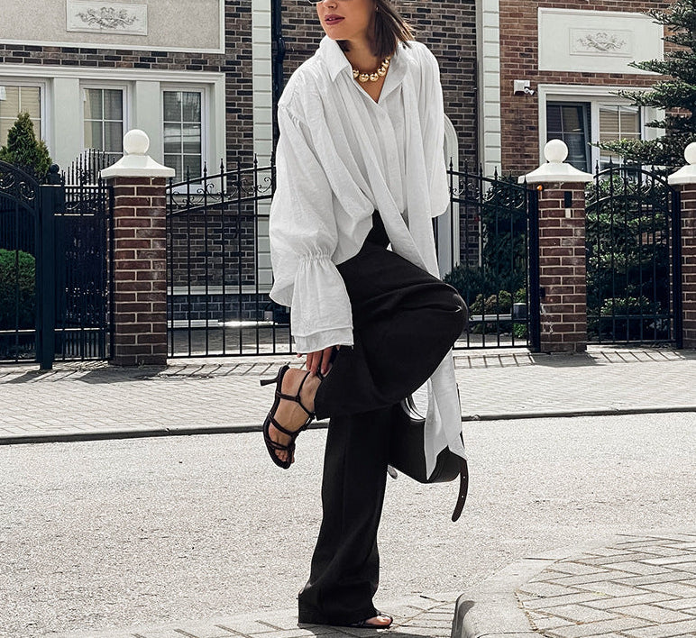 بدلة مصممة خصيصًا بأزرار ذهبية – مارون