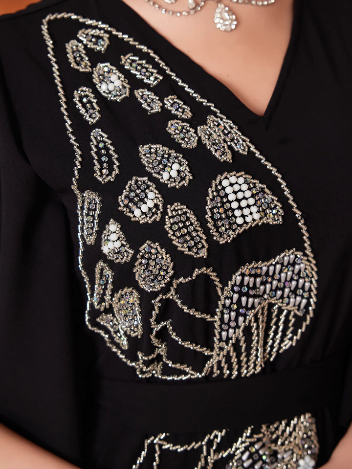 فستان بأكمام واسعة وقصة A مع تطريز بالترتر - الغوص