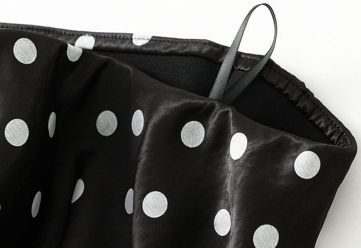 تنورة ساتان متوسطة الطول بنقاط البولكا – نوفا