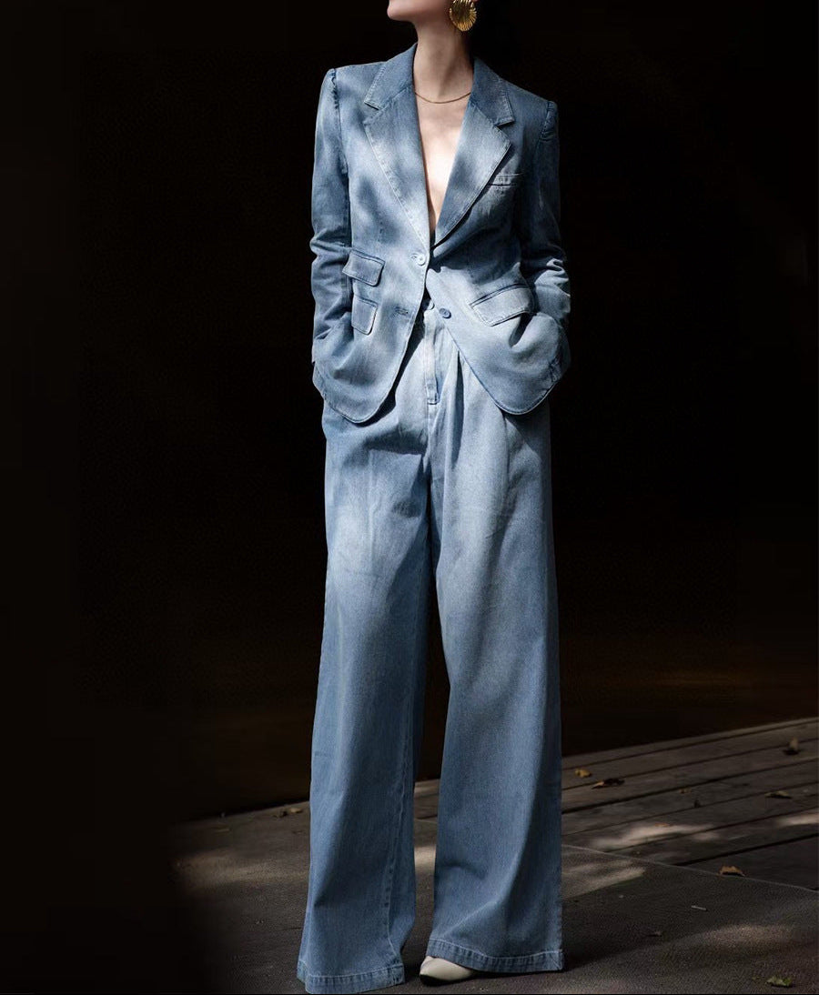 سترة جينز عتيقة مع بنطلون واسع الساق – ليكسا