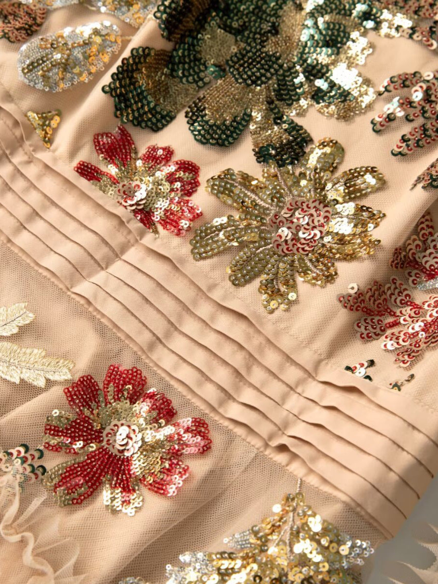 فستان من التول المكشكش مع تطريز بالترتر الزهري – أورورا