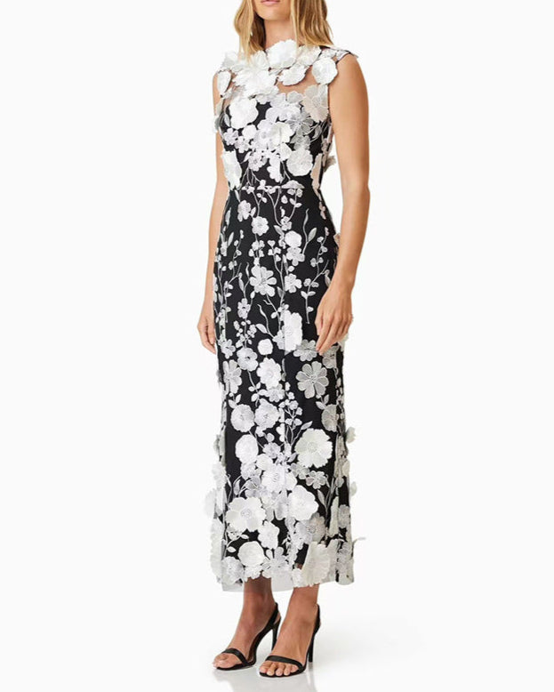 فستان بدون أكمام مزين بالزهور – أمورازلي