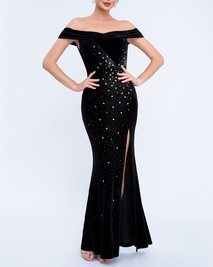 فستان مكشوف الكتفين مزين بالكريستال – ستيلازيا