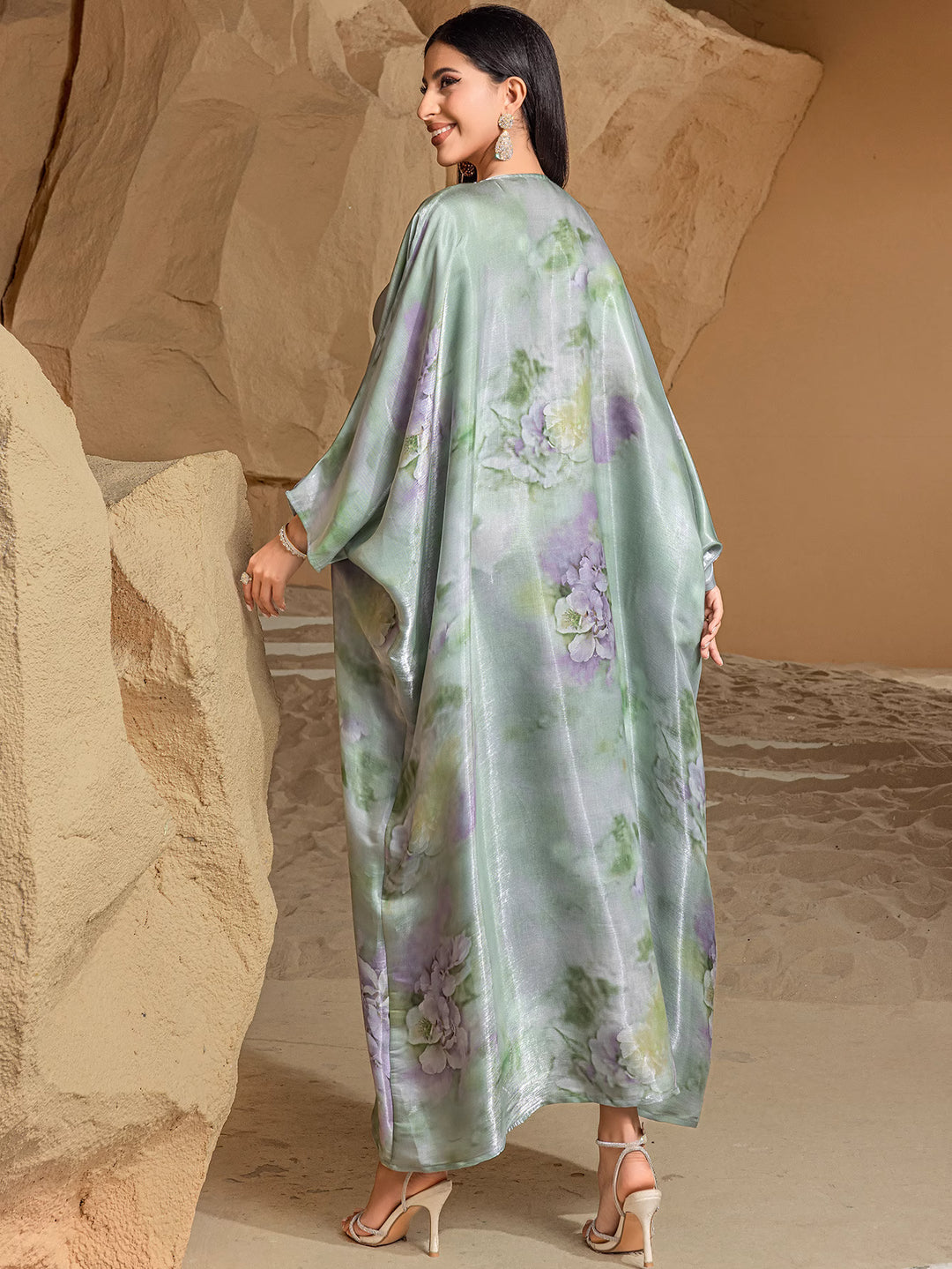 costume évasé sur mesure avec manches bouffantes en satin – VALENCIA 