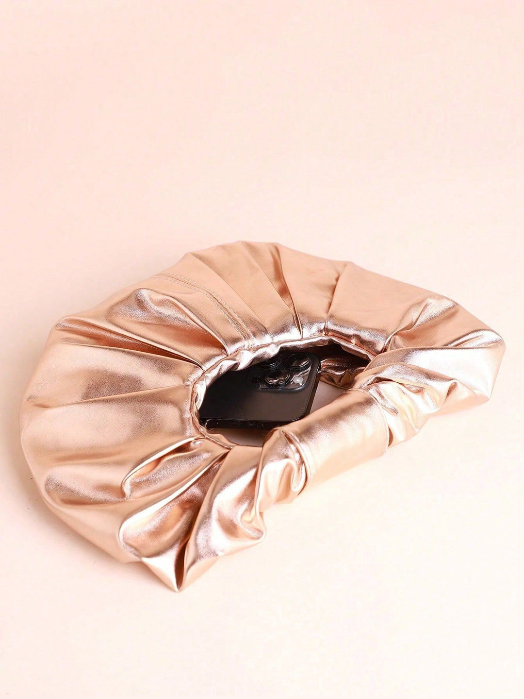 حقيبة بمقبض معدني مكشكش بتصميم دائري – نوفانفي