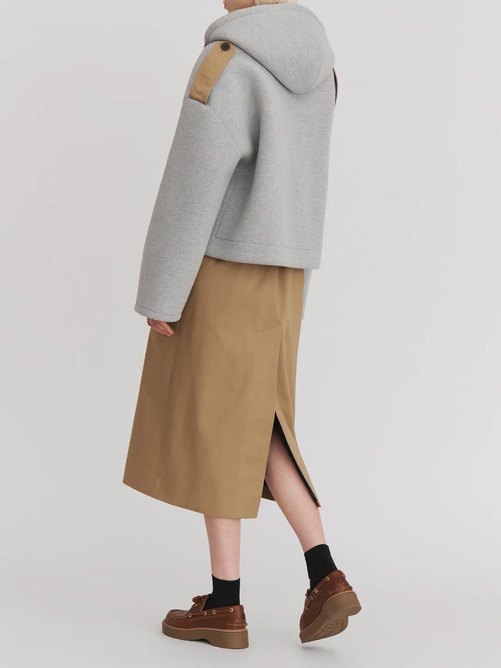 معطف واقٍ من المطر بلونين بأكمام تشبه القلنسوة - رافين