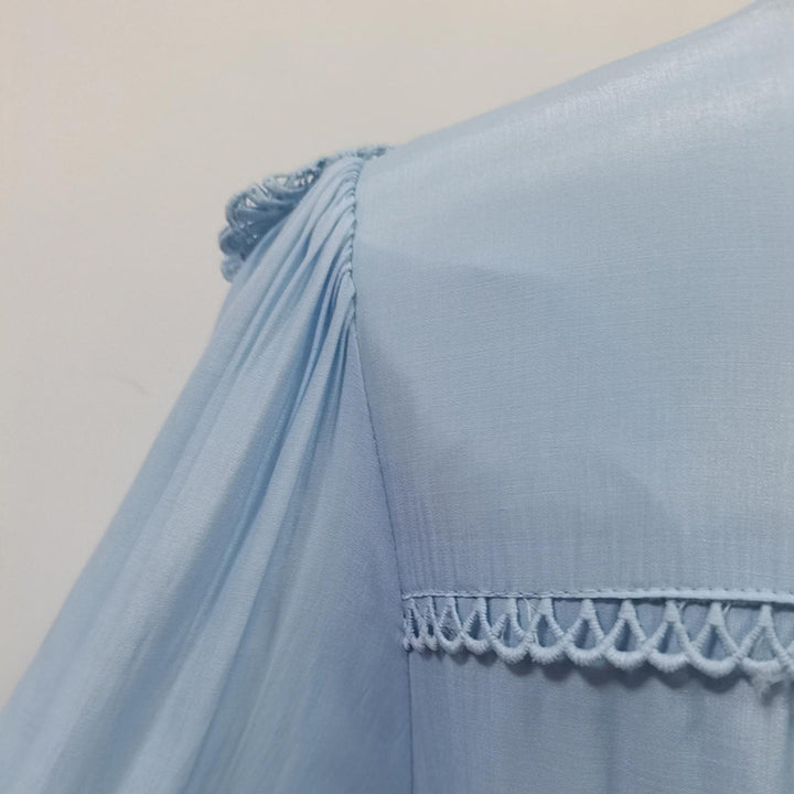 Haut à manches évasées plissées et ensemble jupe longue avec ceinture à la taille – Rosiny 