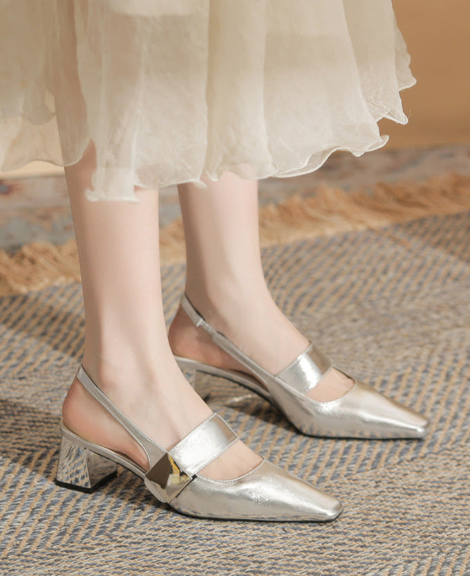 حذاء بكعب سميك مفتوح من الخلف مع لمسة معدنية – دارياكتي