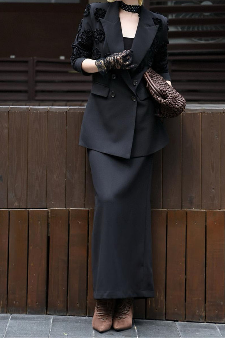 بليزر مزدوج الصدر مع تنورة مصممة خصيصًا – سيينا