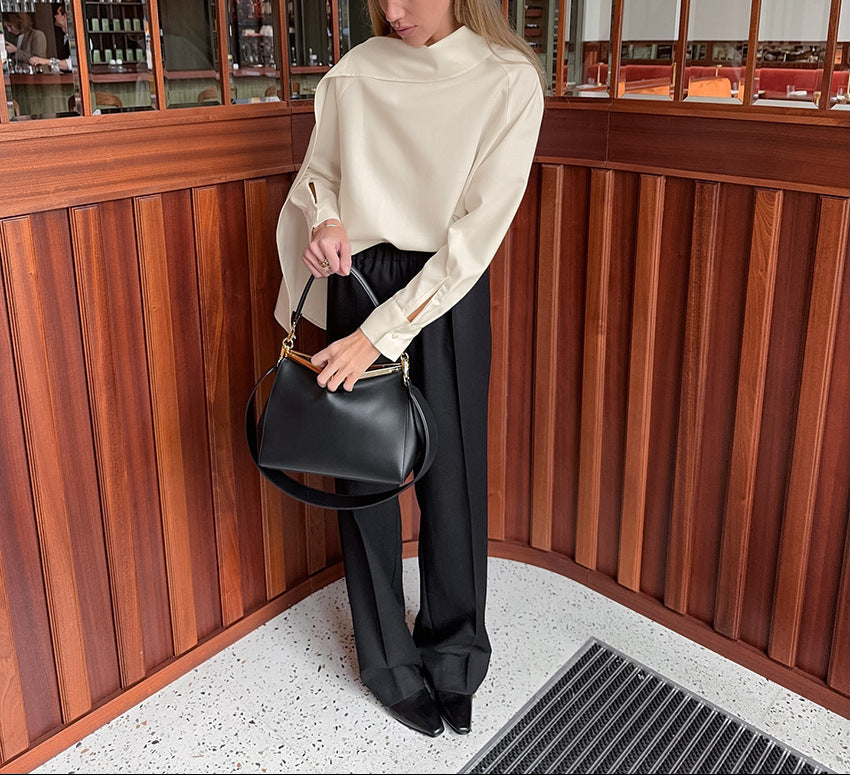 بدلة مصممة خصيصًا بأزرار ذهبية – مارون