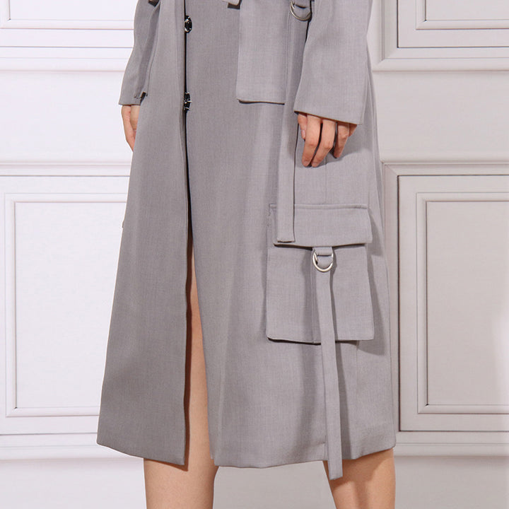 فستان بليزر طويل عملي مصمم خصيصًا بتفاصيل حمالات – غرايسون