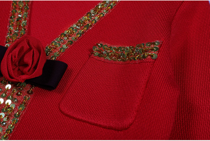 فستان قصير بأكمام طويلة مع حواف من الترتر وزخارف نباتية – كوليتيج