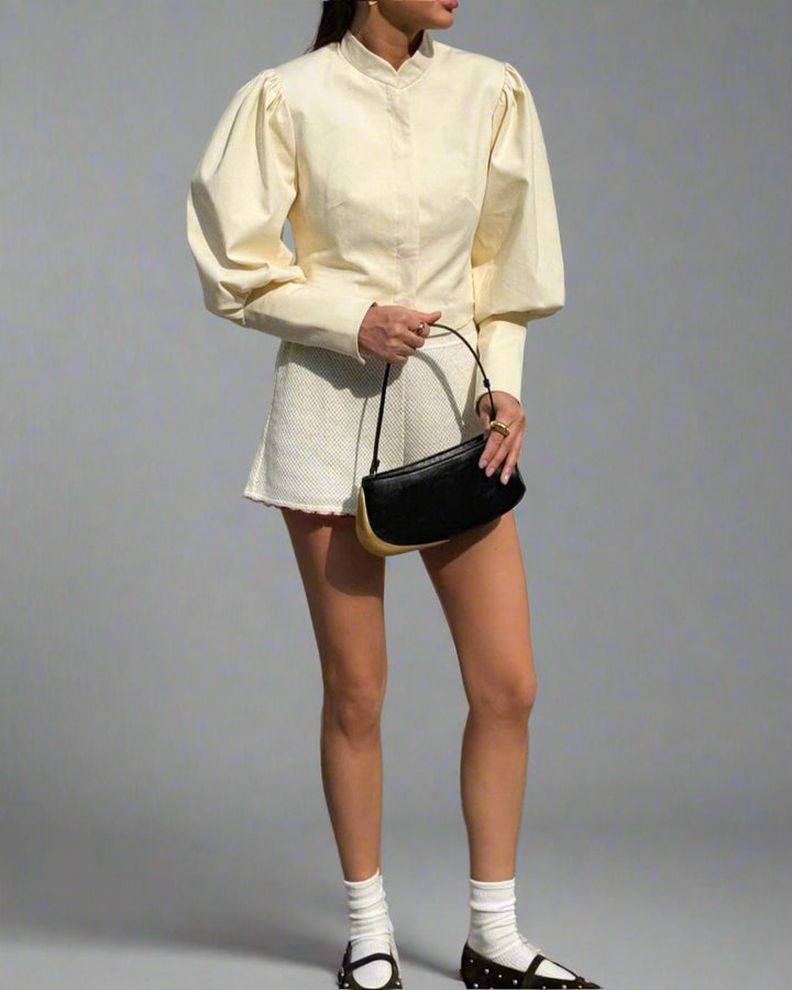 قميص قصير بأكمام منفوخة وياقة قائمة – نوايراج