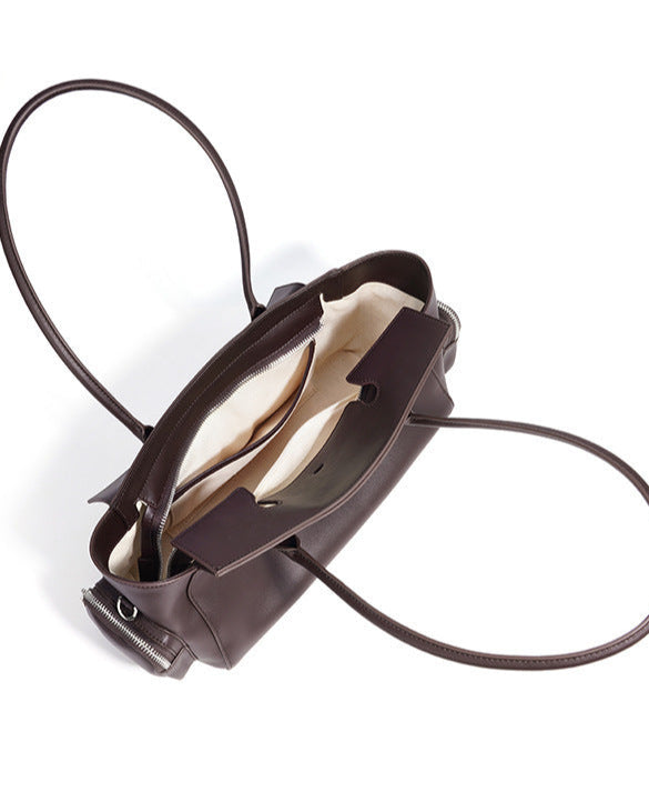 mouwloze uitlopende midi-jurk met kettingriem - CELIAV 