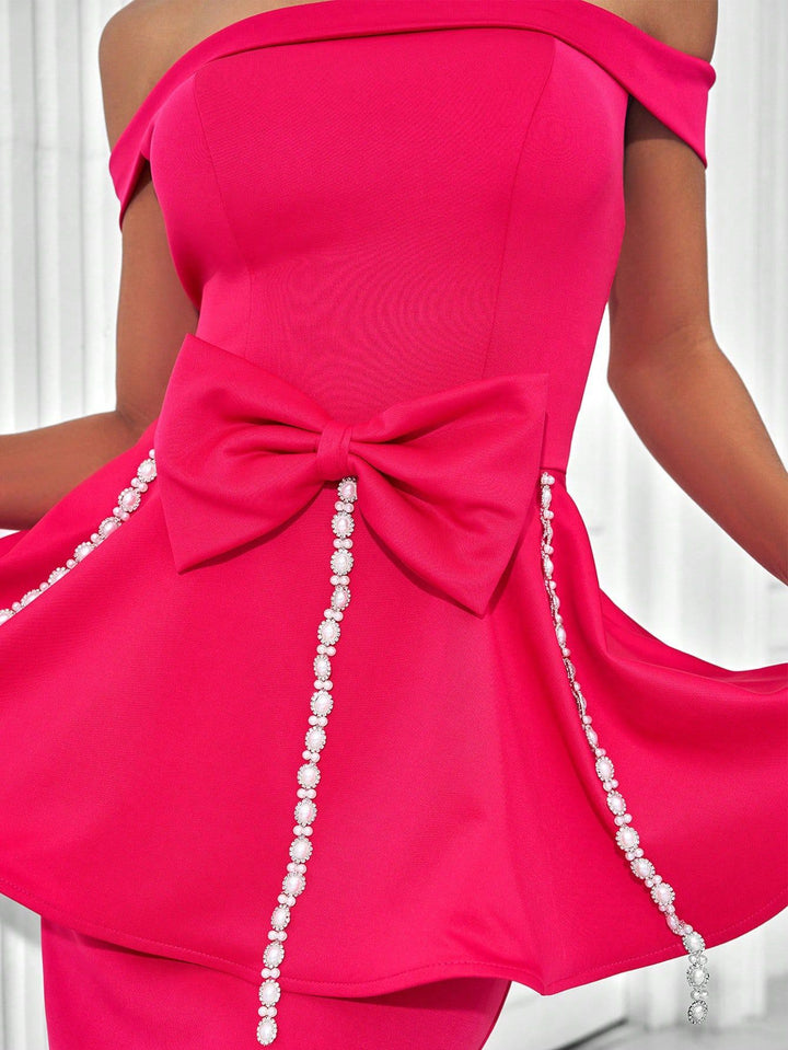 فستان ببلوم مكشوف الكتفين مع تفاصيل فيونكة على الخصر – فيوراكسا