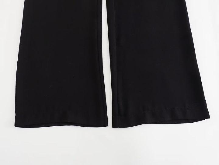 بدلة مصممة خصيصًا بأزرار ذهبية – مارون