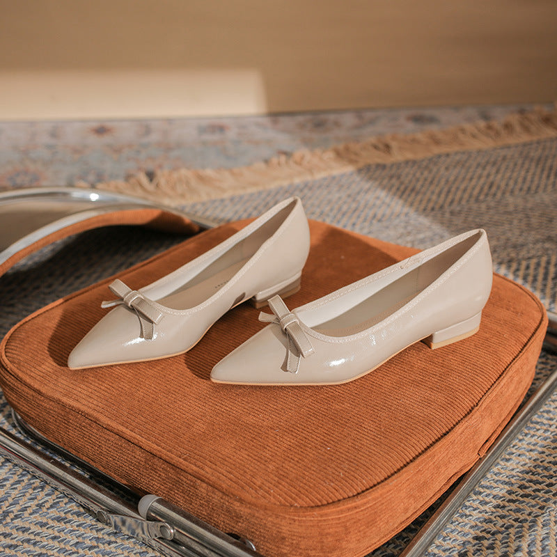 حذاء مسطح مدبب بتفاصيل فيونكة – مايرو