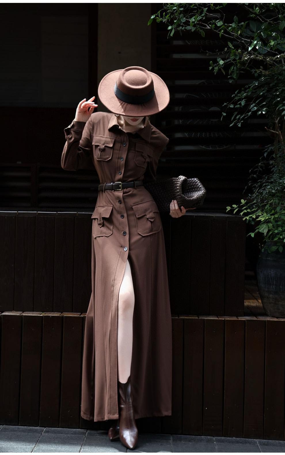 فستان عسكري ماكسي بأزرار وخصر بحزام – قيادة نوير