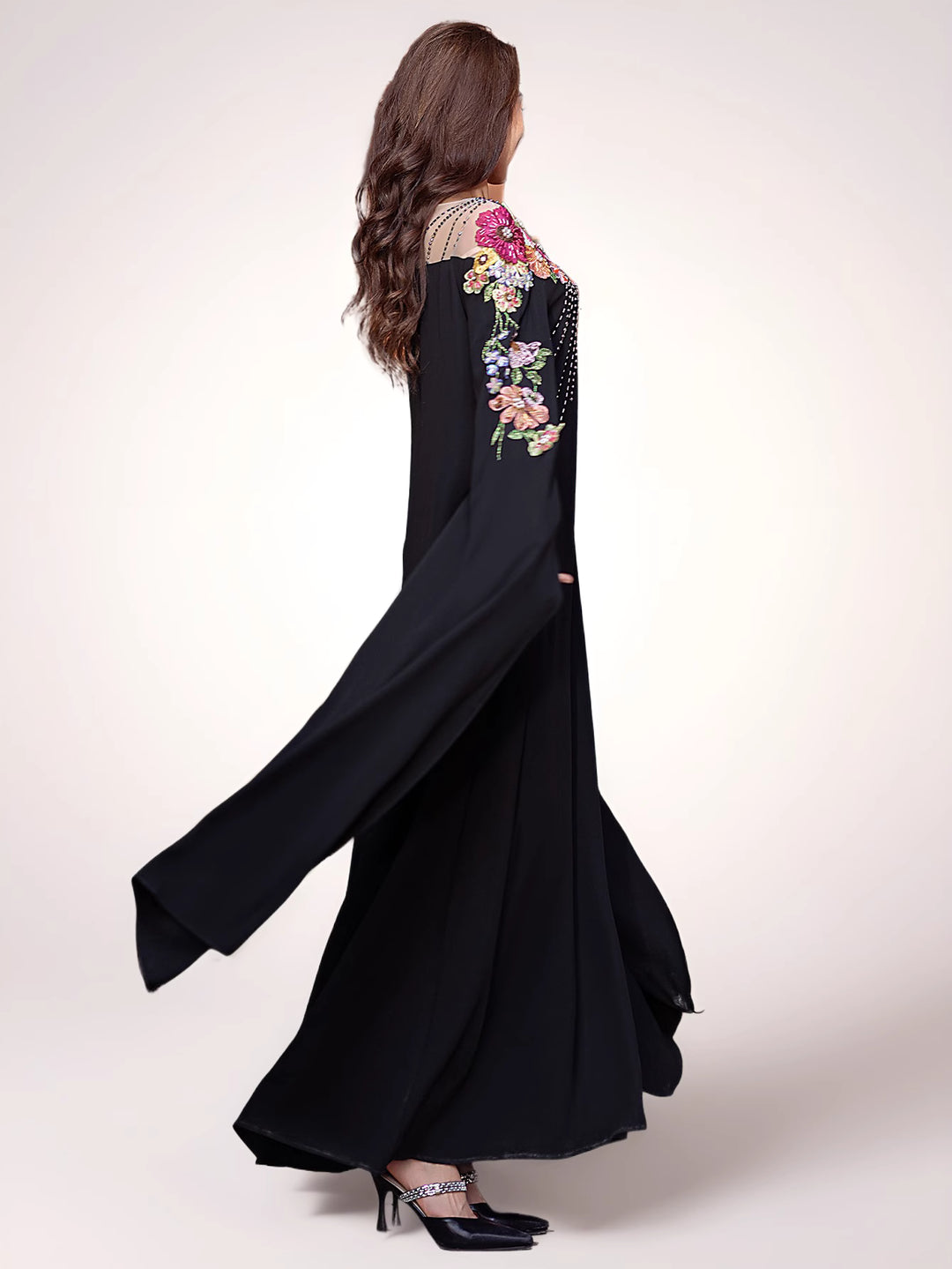 maßgeschneiderter Schlaganzug mit Satin-Puffärmeln – VALENCIA 