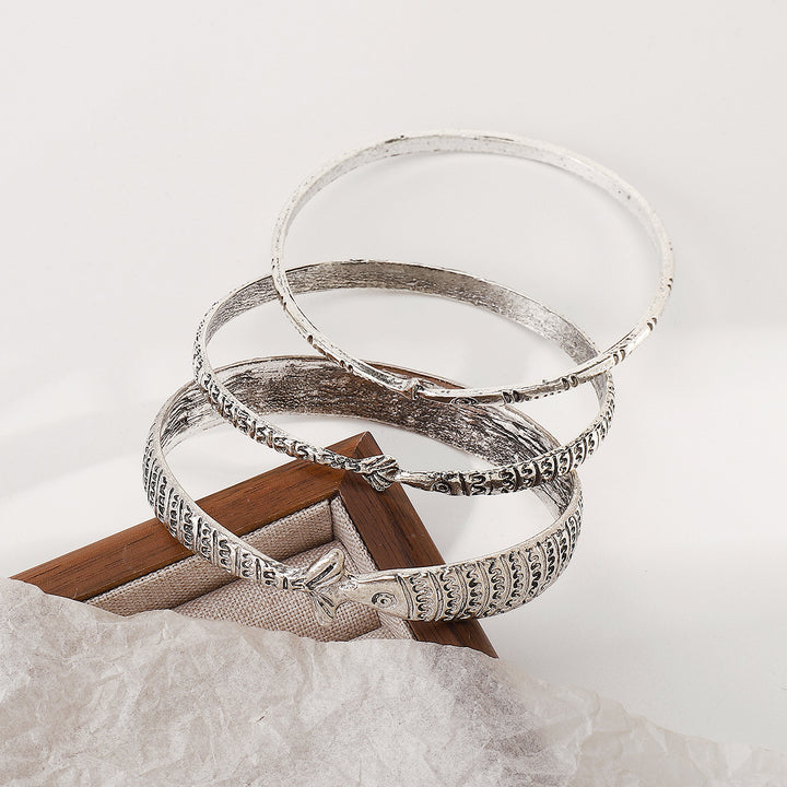 engraved fish motif bangle bracelet - KORAMU