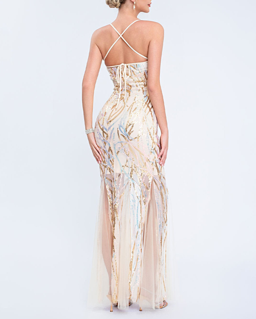 فستان بدون أكمام مزين بالترتر مع حافة من التول الشفاف – سيليستينا