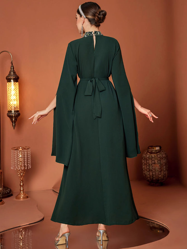 costume évasé sur mesure avec manches bouffantes en satin – VALENCIA 