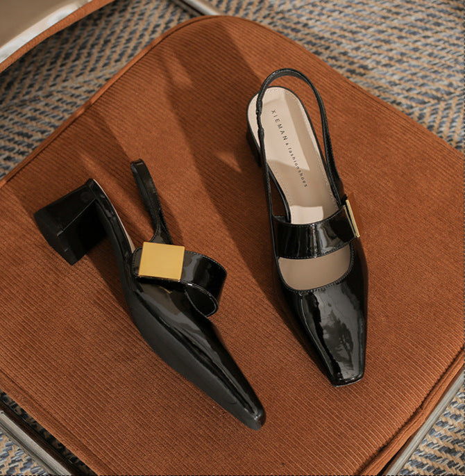 حذاء بكعب سميك مفتوح من الخلف مع لمسة معدنية – دارياكتي