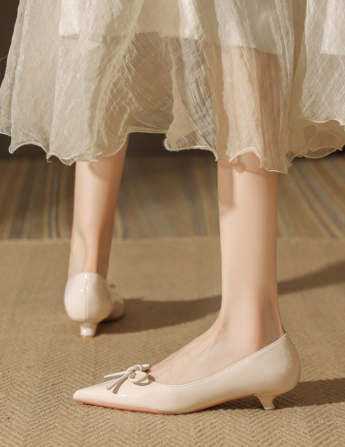 حذاء بكعب مدبب ببراءة اختراع مع تفاصيل فيونكة - أورادلي