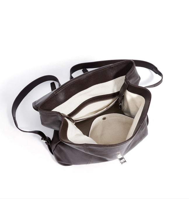 حقيبة ظهر جلدية كلاسيكية بغطاء للإغلاق – أرديناف