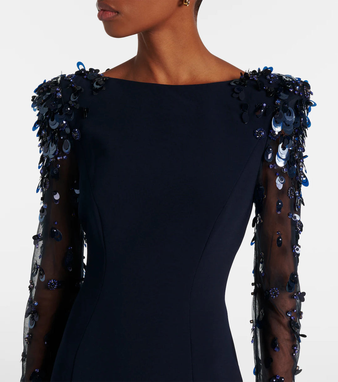 maßgeschneiderter Schlaganzug mit Satin-Puffärmeln – VALENCIA 