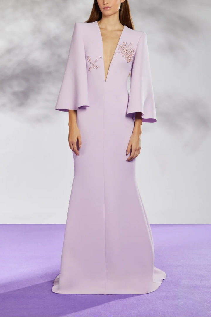 فستان بفتحة صدر على شكل حرف V مزين بنقوش زهرية - شفيق