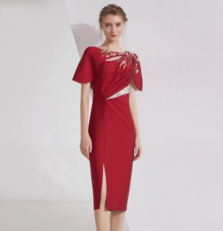 فستان غمد بأكمام على شكل رأس مع تطريز زهور بالترتر – كريمنا