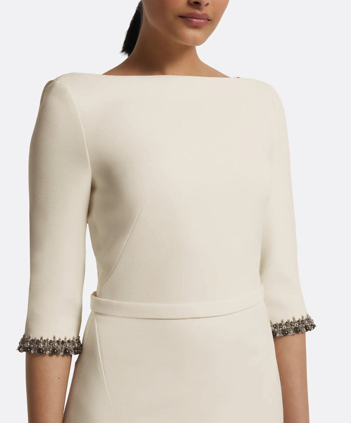 فستان عمودي ملائم بأكمام مزينة – إليسيا